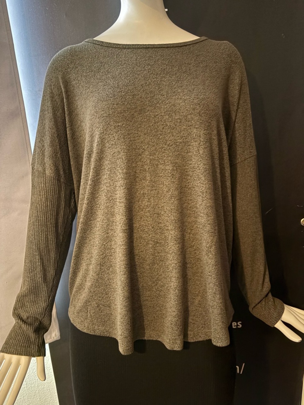 Buffalo David Bitton Heathered Olive Green Pullover Top